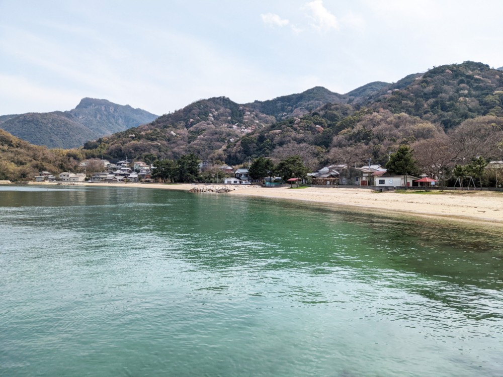 海側から見た田井浜キャンプ場