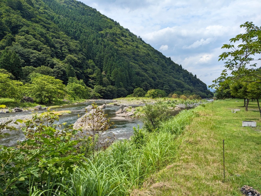 梅ノ木キャンプ場から見える川