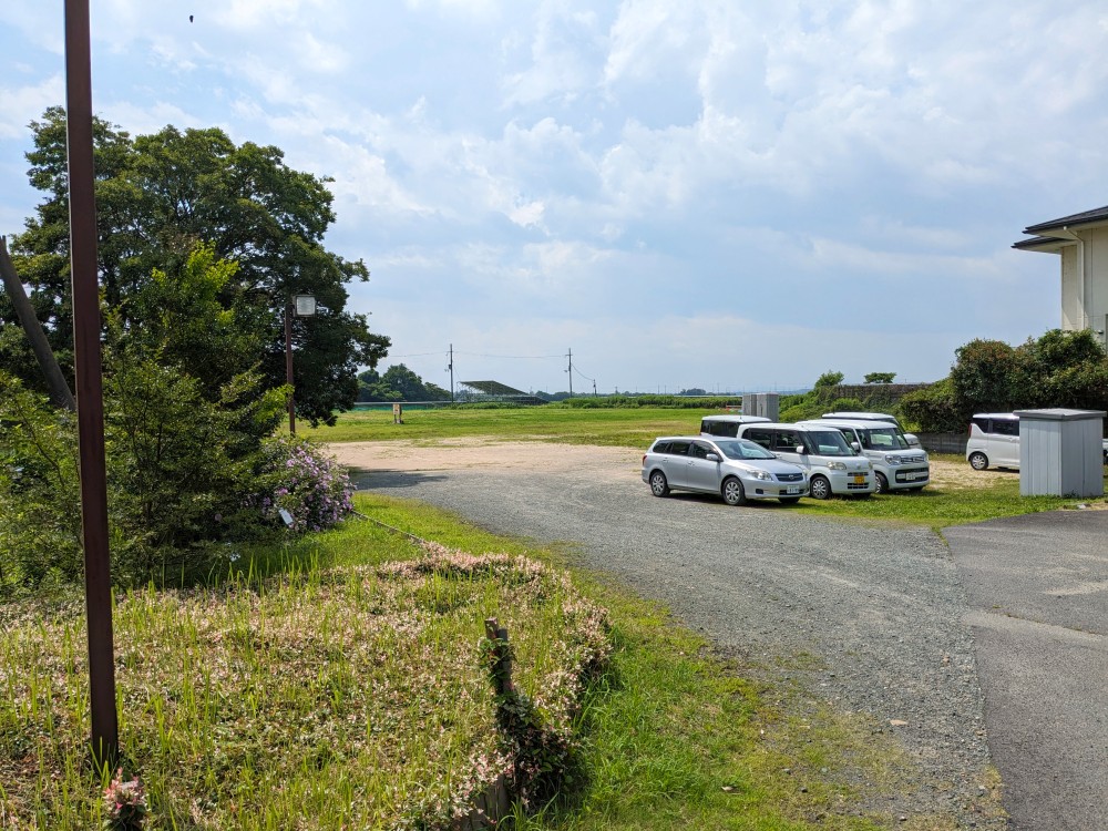 さくら街道オートキャンプ場の駐車場