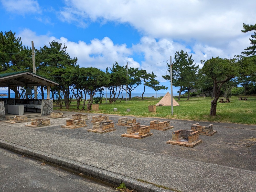 鮎川園地キャンプ場の炊事場