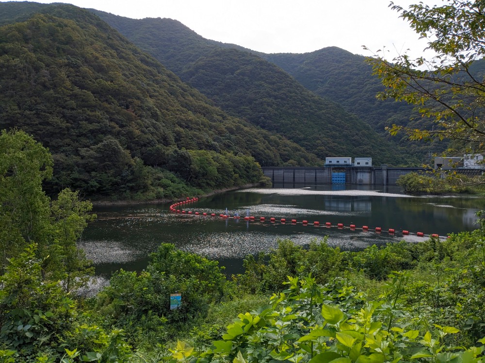 宮川内ダム公園キャンプ場から見える宮川内ダム