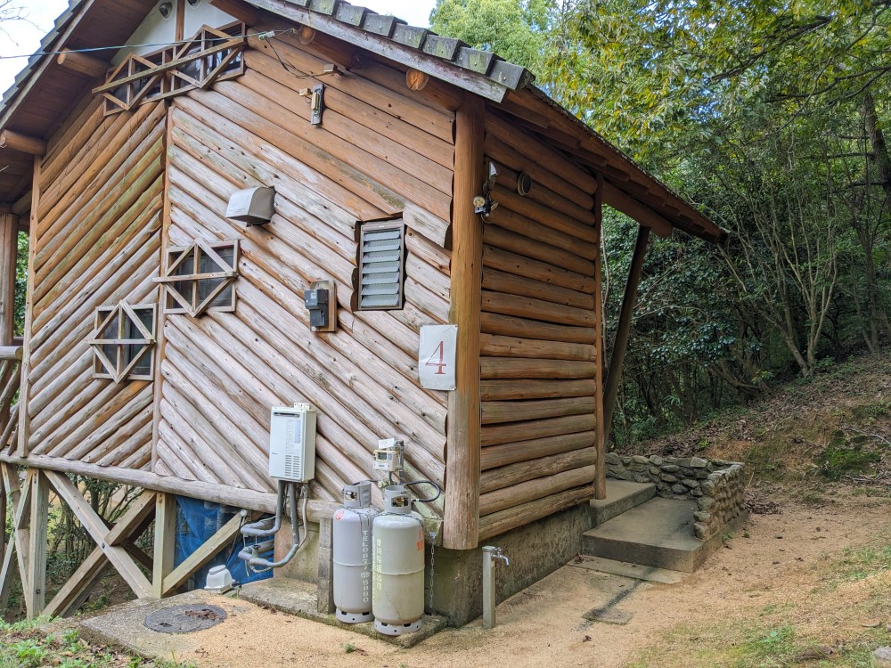 みろく自然公園キャンプ場のログハウス