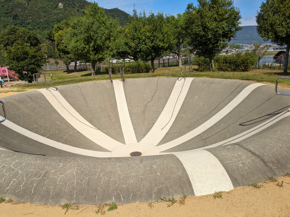 橘ノ丘総合運動公園のありじごく