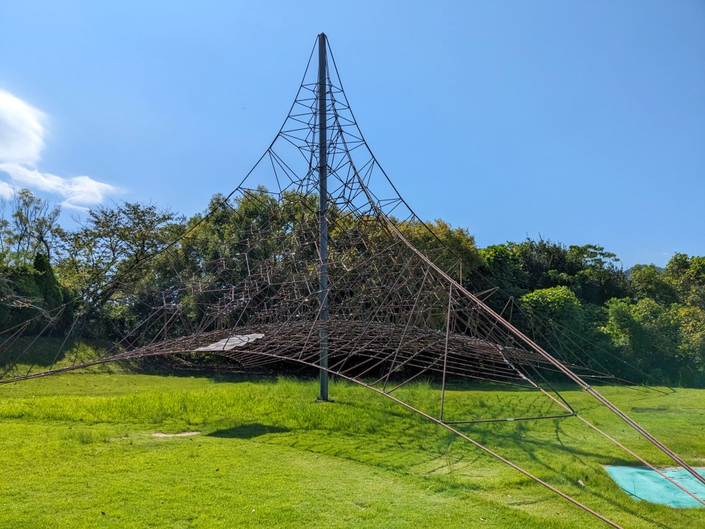 萩の丘公園キャンプ場のザイル・クライミング