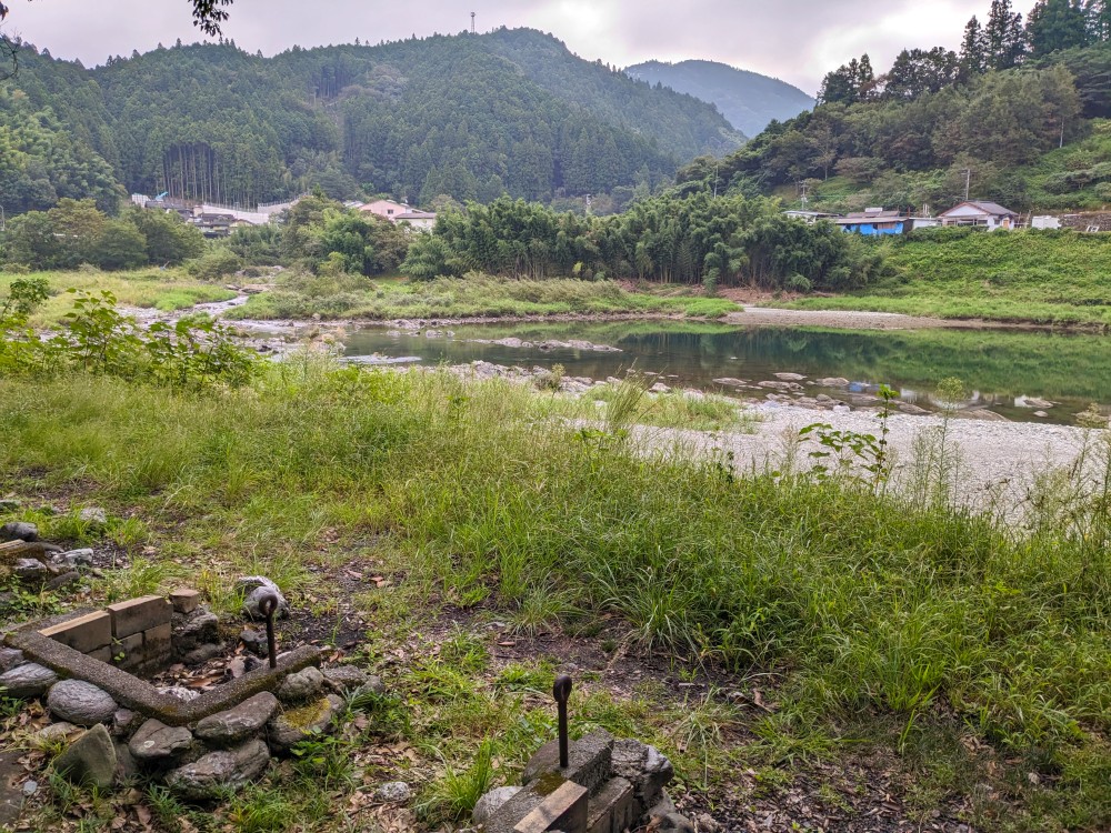 帰全山公園キャンプ場の釜土たち