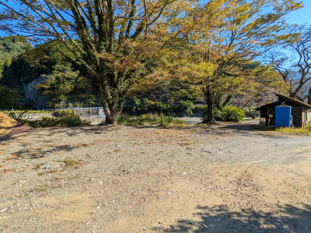 土村キャンプ適地の入口