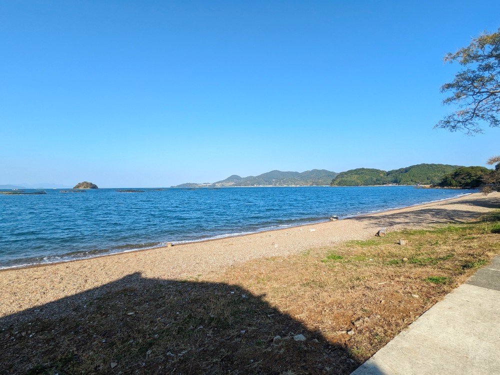 三ツ島海水浴場から見える三ツ島