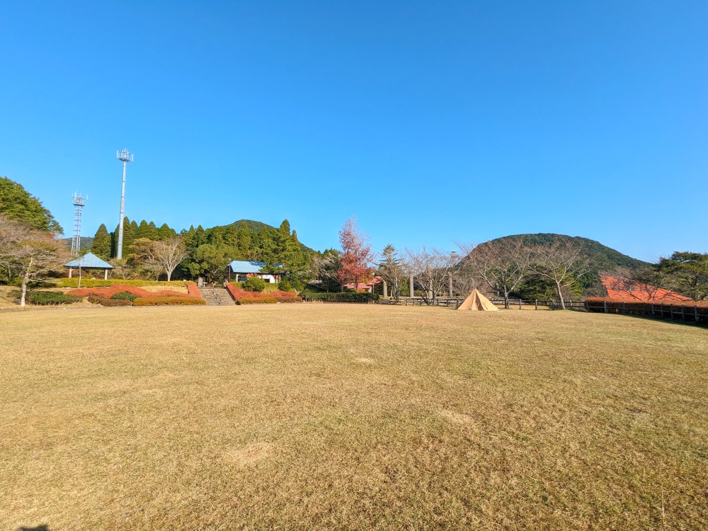 八重山公園キャンプ村のテントサイト