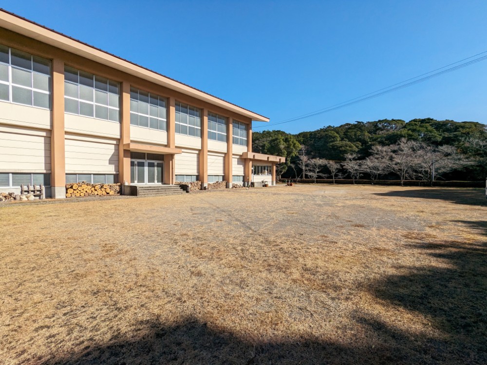 霧島緑の村(鹿児島県霧島市)の管理棟