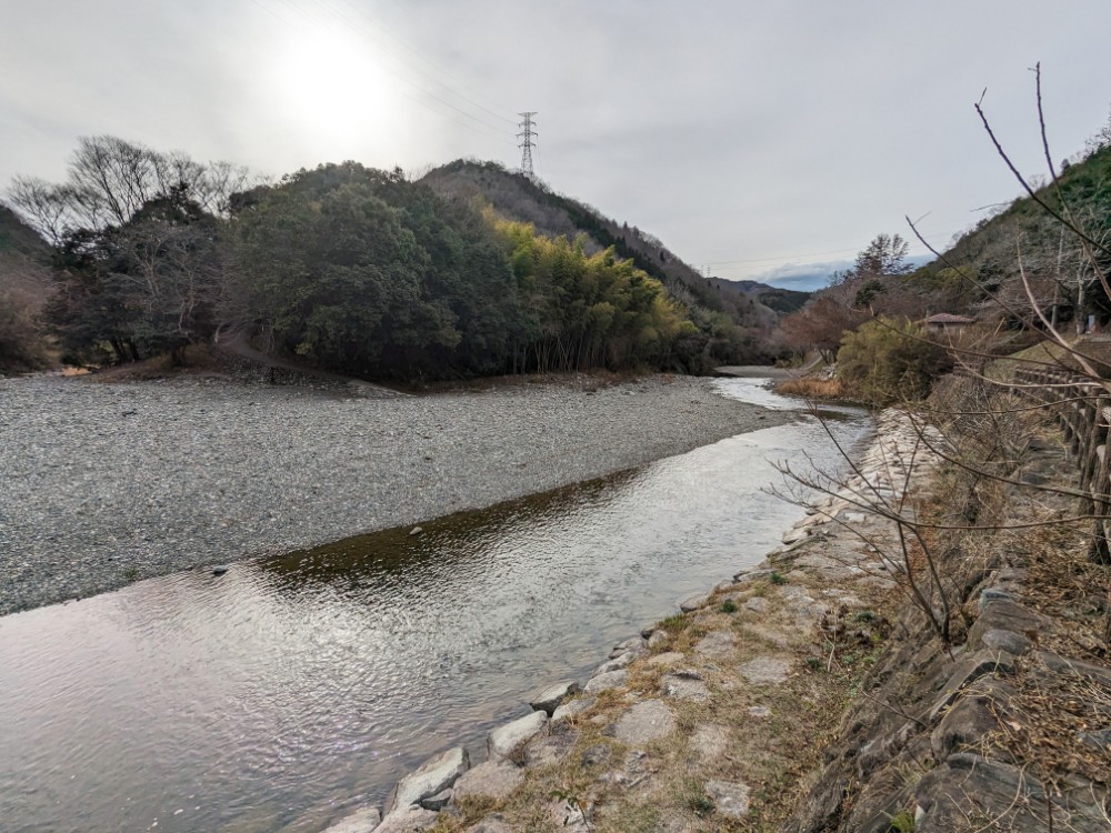 天神峡キャンプ場(岡山県井原市)から見下ろす高梁川