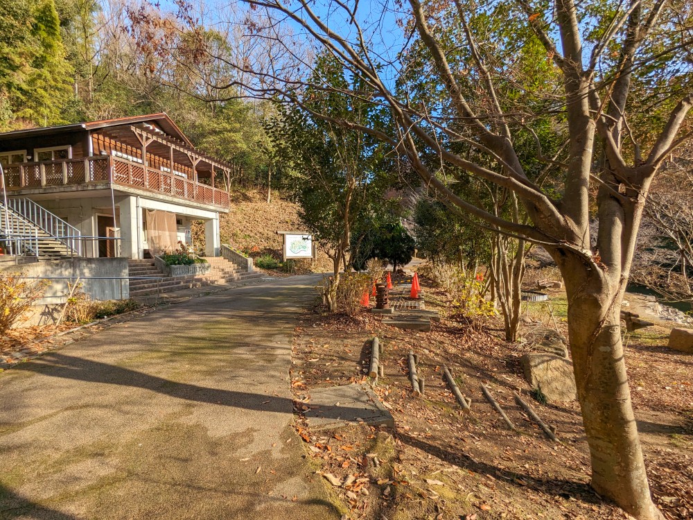 フォレスタ！早島町ふれあいの森公園の受付・管理棟