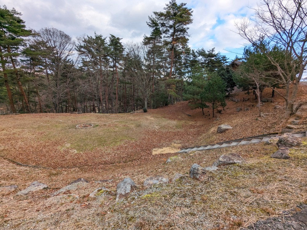 高梁自然公園キャンプ場のキャンプファイヤー場