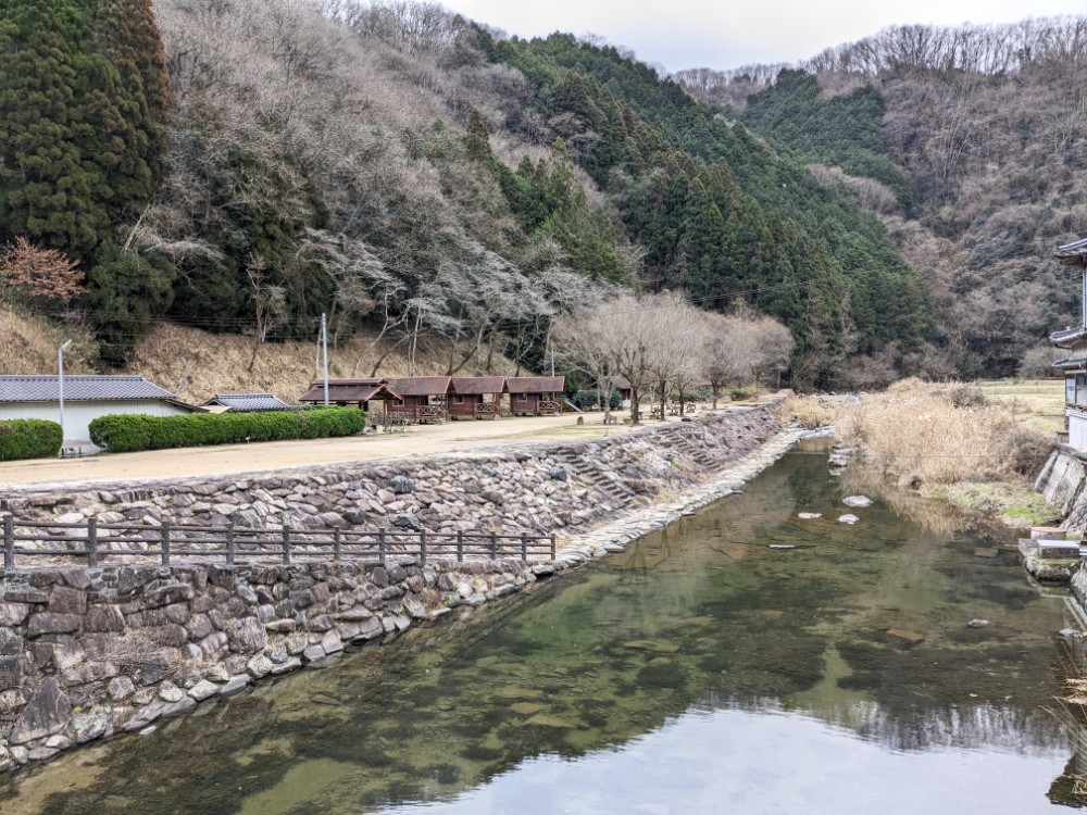 湯の瀬温泉郷キャンプ場の全景