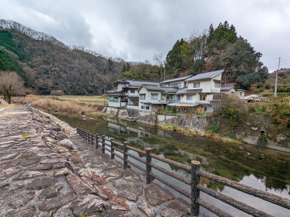 湯の瀬温泉郷キャンプ場から見える湯の瀬温泉