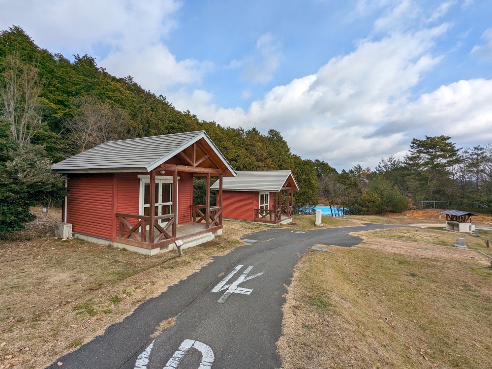 たけべの森公園オートキャンプ場のバンガロー