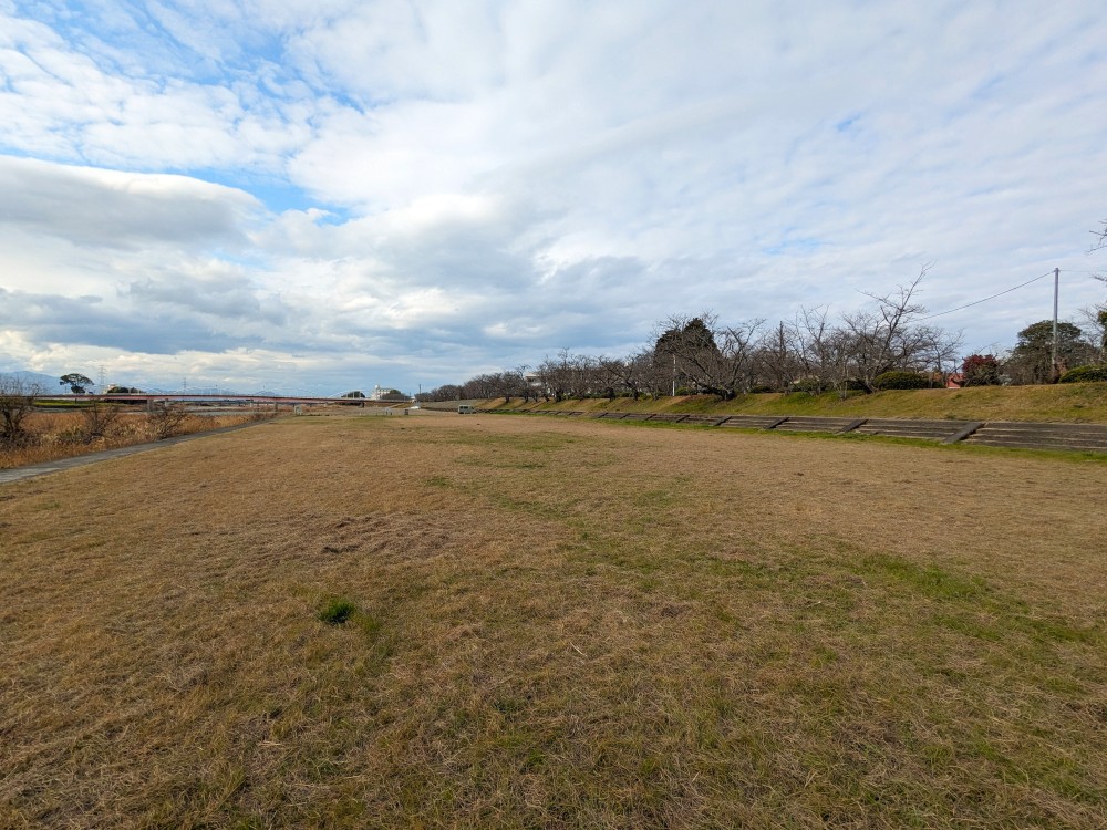 武丈公園の河原サイト