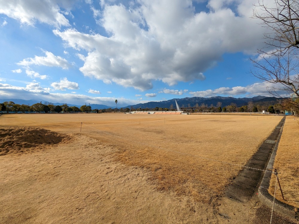 東予運動公園海浜広場の多目的広場