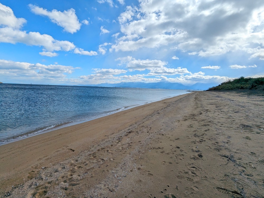 桜井海浜ふれあい広場の海岸ビーチ