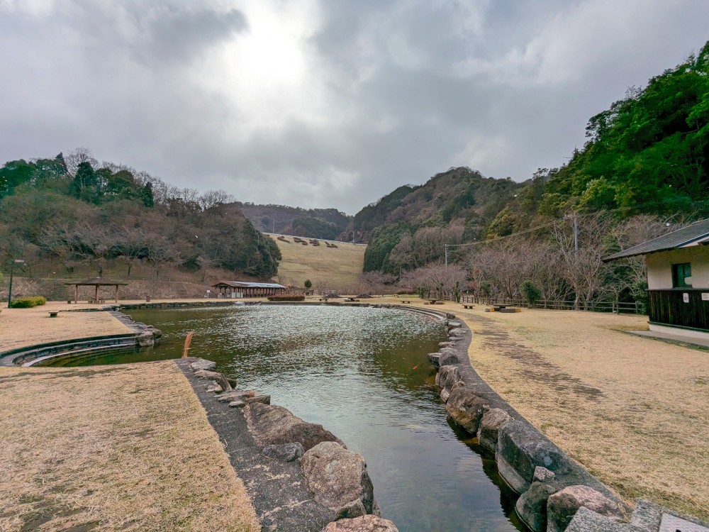 朝倉ダム湖畔緑水公園のテントサイト