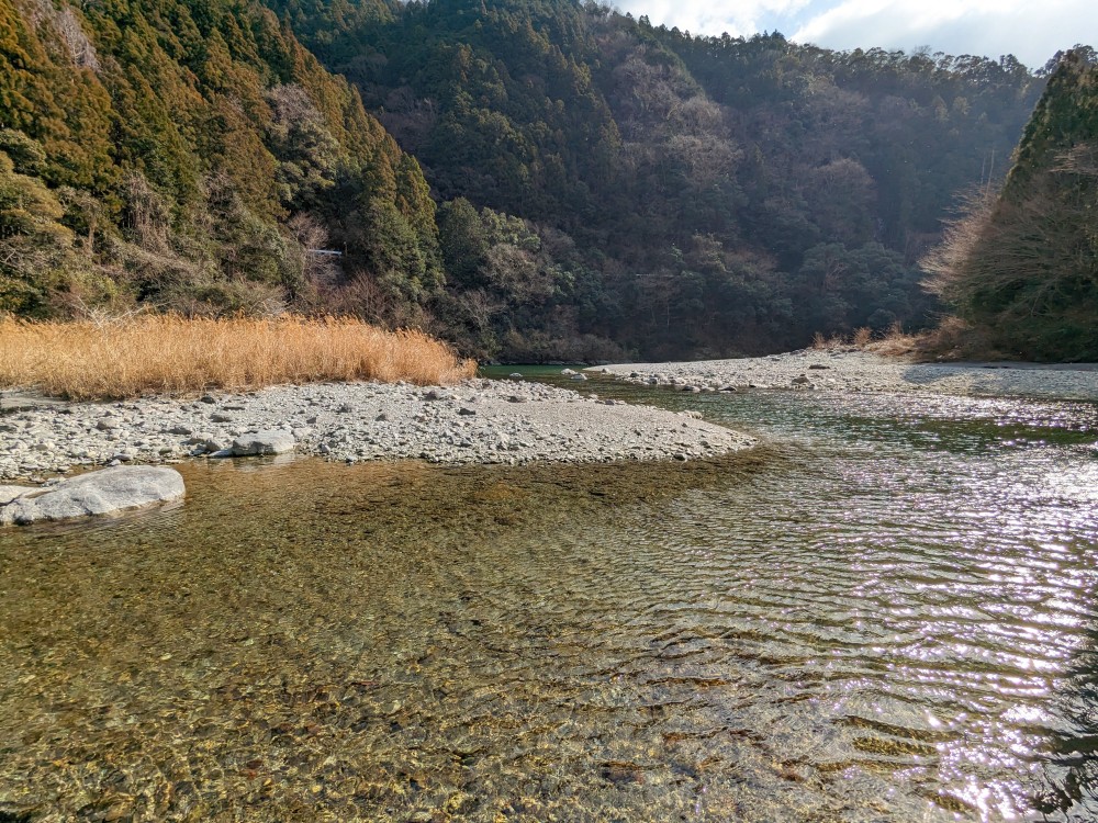 宮崎の河原キャンプ場からの仁淀川の景観