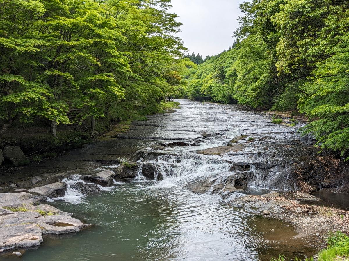 遊水峡(熊本県小国町)の天然のウォータースライダー