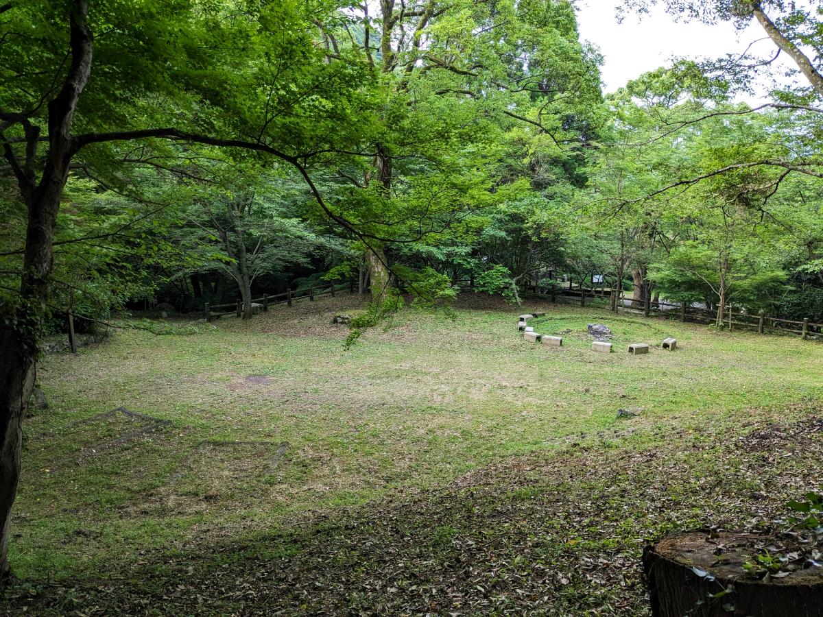 岩屋山渓桜公園(佐賀県多久市)の中段フリーサイト