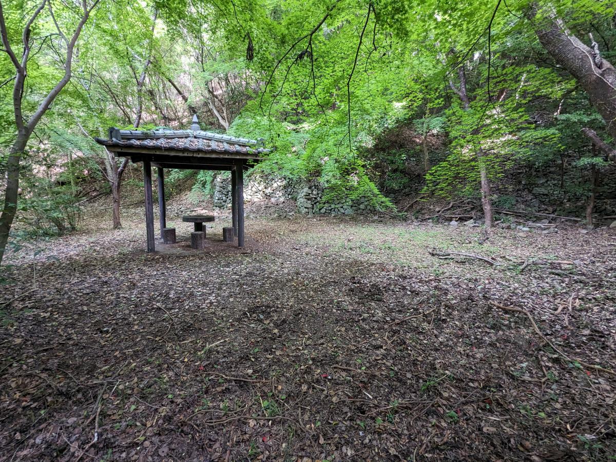 岩屋山渓桜公園のテントサイト